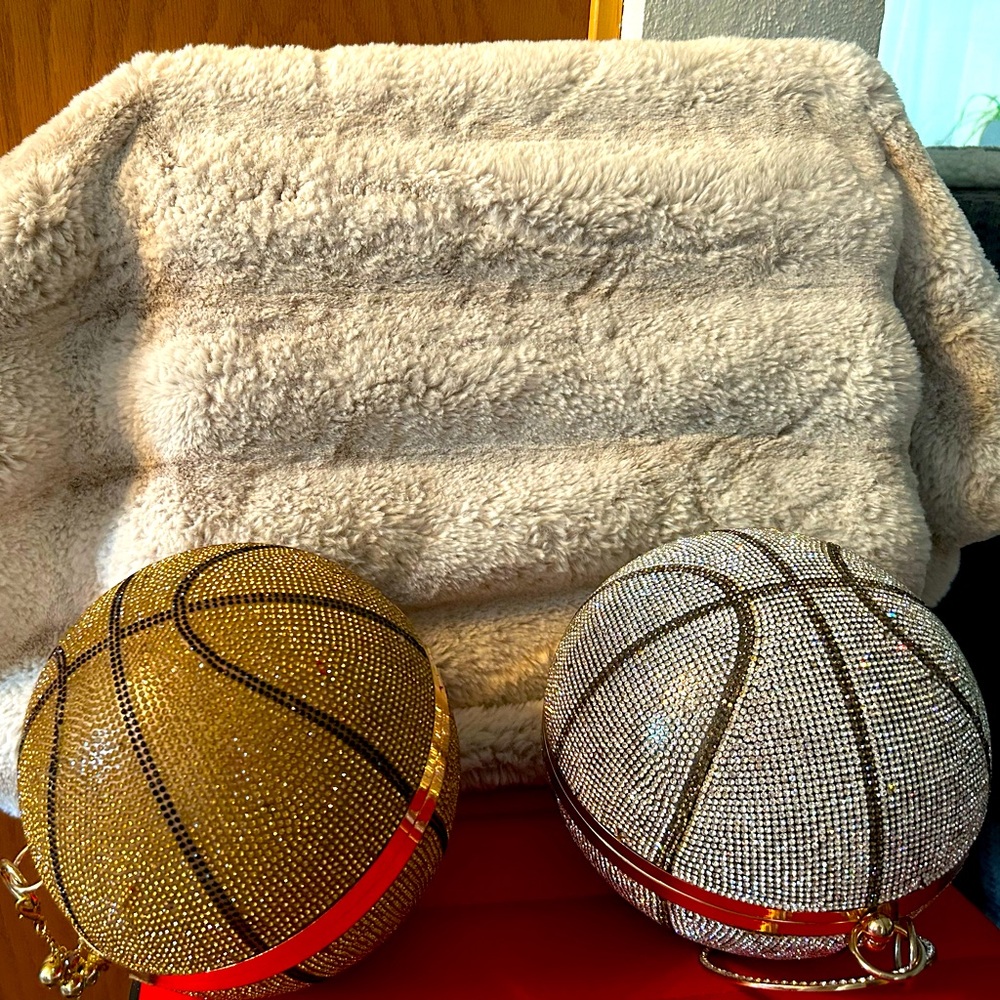 Only4SkillD Basketball Duo Silver & Gold!Price is 4Both includes twice the fun